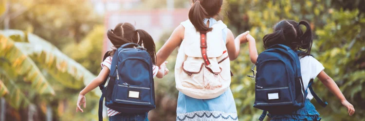 Ponte Vedra Beach FL Chiropractor Discusses Proper Child Backpacks